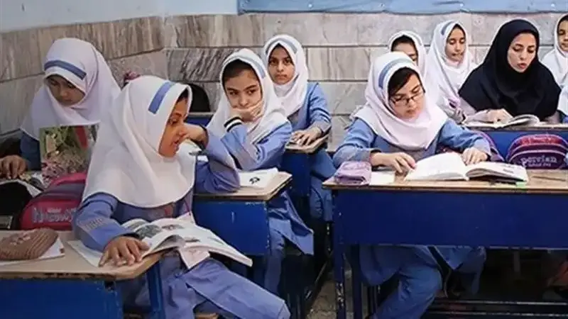 تعغیر ساعت مدارس
