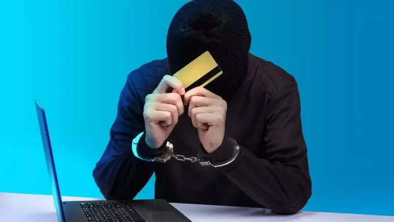 دستگیری کلاهبردار فروش جعلی سوالات کنکور در تهران